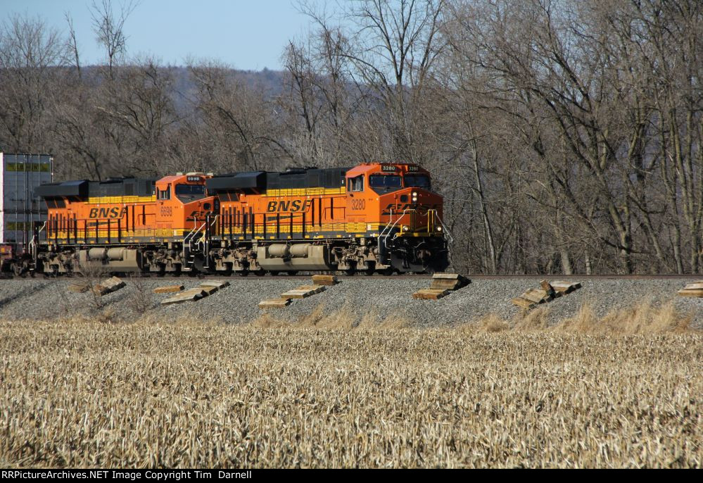 BNSF 3280, 6698 on NS 264